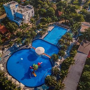 Spring Garden Hotel Lk